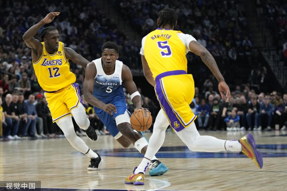 连扳三局 连扳三局