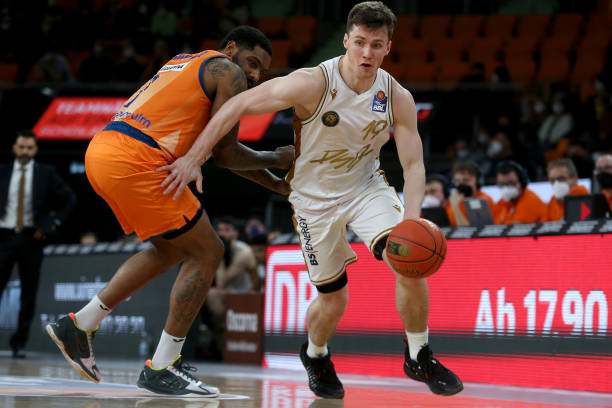 内取得佳绩 内取得佳绩