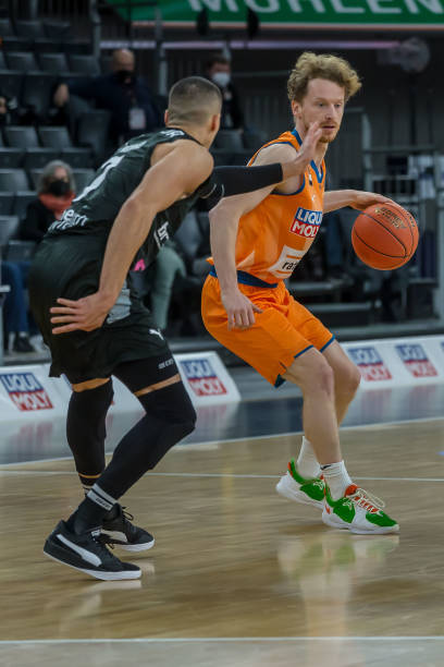 及时调整自 及时调整自