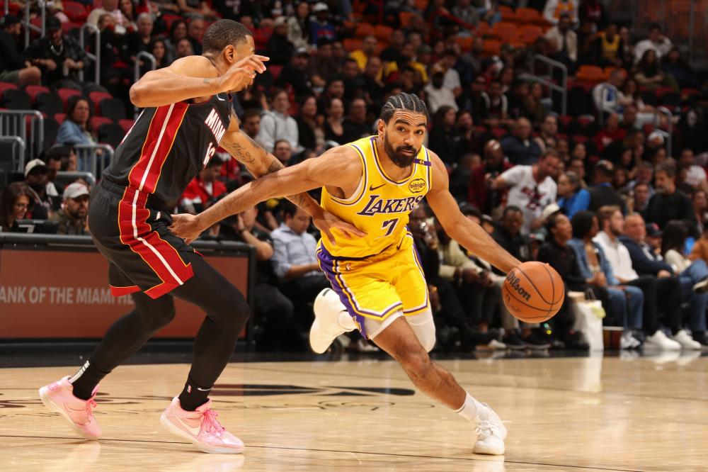 纷报道他的 纷报道他的