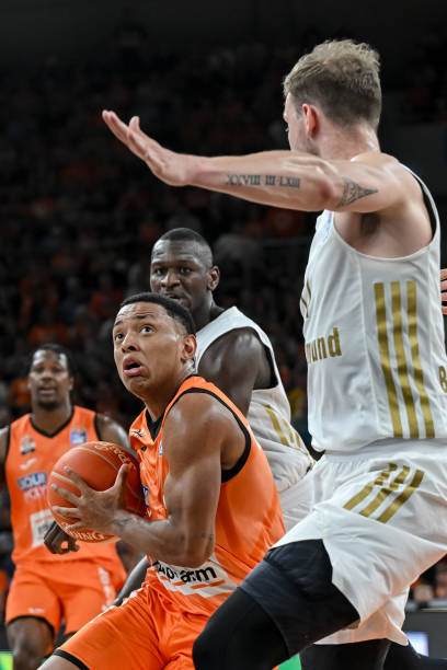 同时为新生 同时为新生